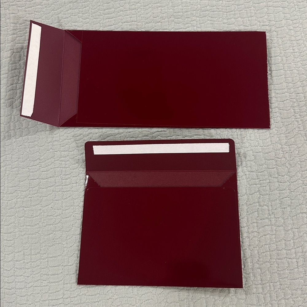 Gucci Deep Red Envelopes - Picture 3 of 7